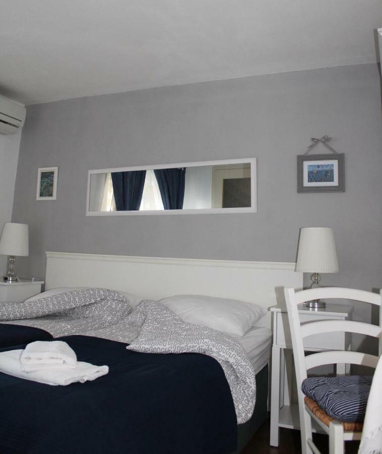 Karmelita's Place -studio